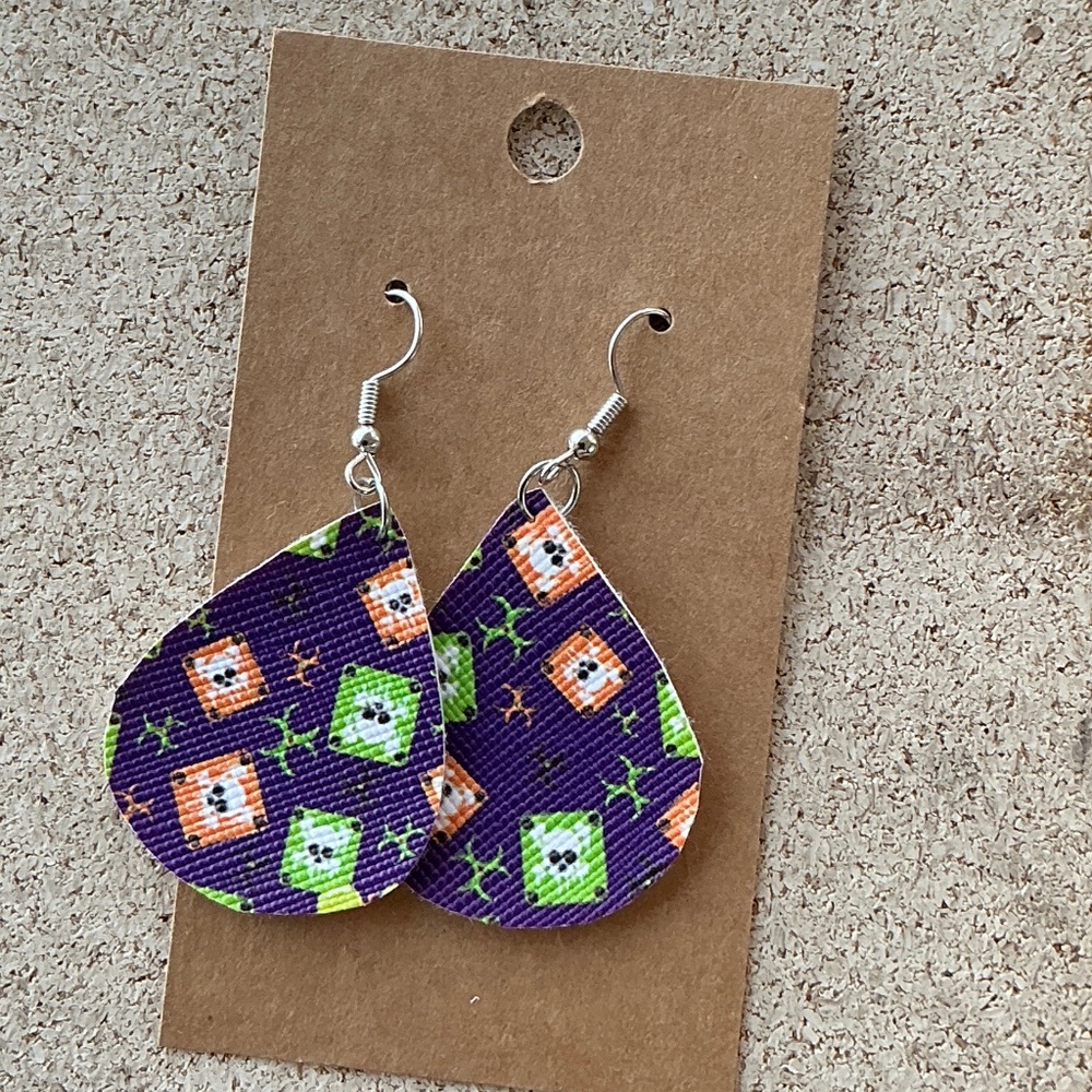 Hocus Pocus earring set - Picture 3 of 5